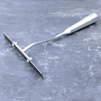 Very light cultivating tool