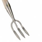 Weeding fork, 3 pronged stainles steel, long handle