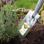 Long lasting narrow garden spade