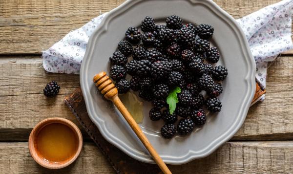August Seasonal Table: Blackberries